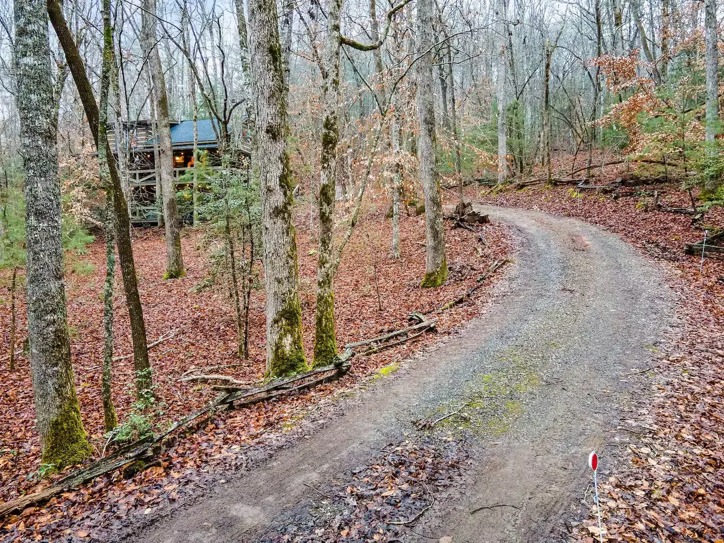 Gravel driveway approaching Weeks Creek Haven
